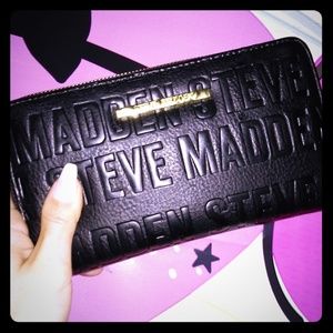 Steve madden wallet /wristlet